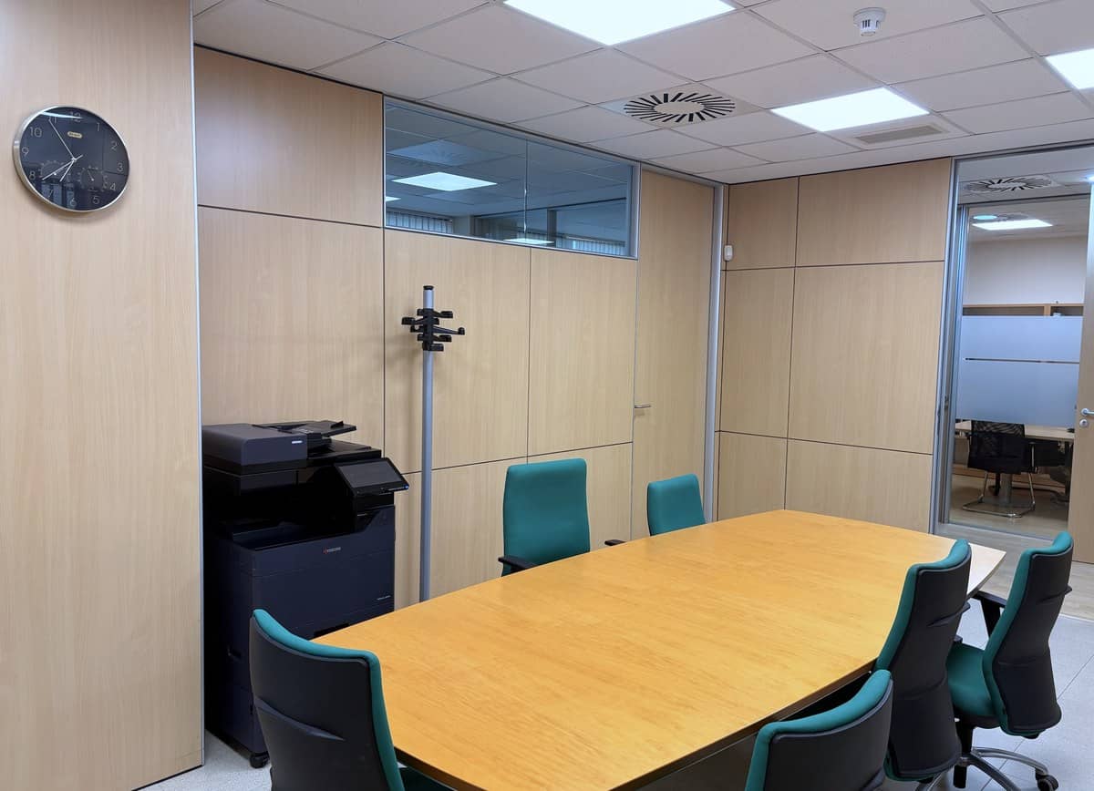Sala de reuniones de la oficina de Vaguada Capital