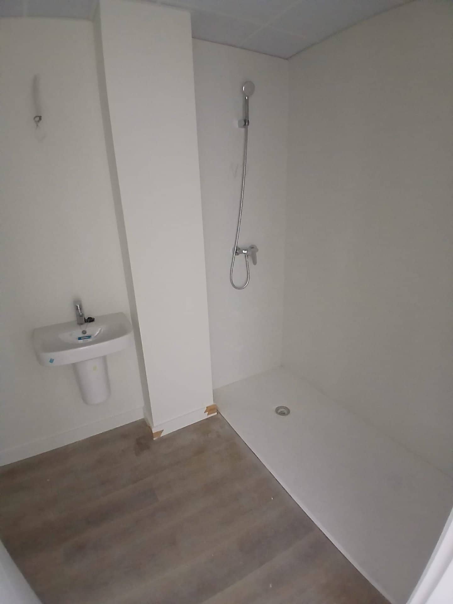 Baño de una vivienda del Edificio Nuestra Señora