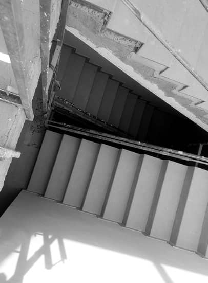 Escalera en obra del edificio Nuestra Señora de los Dolores